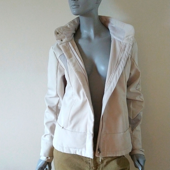 Avia Jackets & Blazers - 🌟 3/$30. Medium Light Jacket